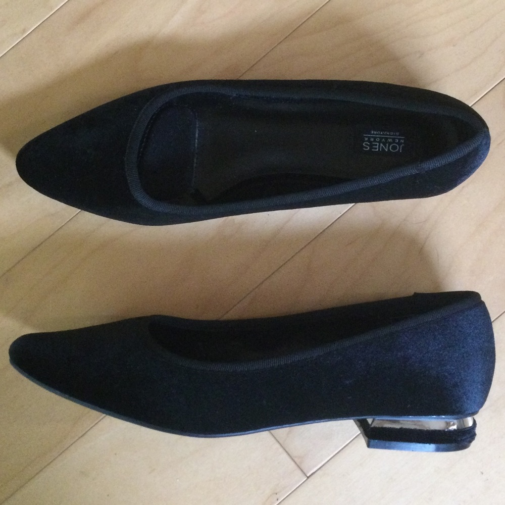 Like New Jones New York Velvet Flats